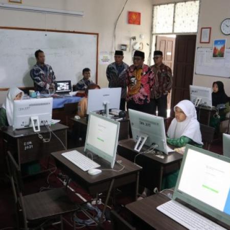 MAN 1  TANGERANG SEBAGAI  SALAH SATU TITIK LOKASI PELAKSANAAN OLIMPIADE MADRASAH INDONESIA (OMI) TINGKAT KABUPATEN TANGE